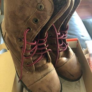 Used tan boots